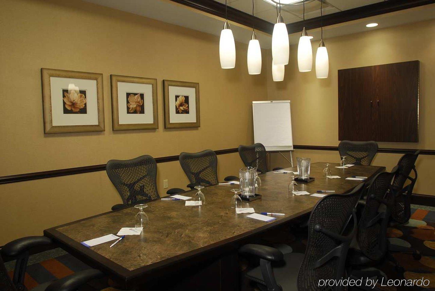 Hilton Garden Inn Hampton Coliseum Central Facilități foto
